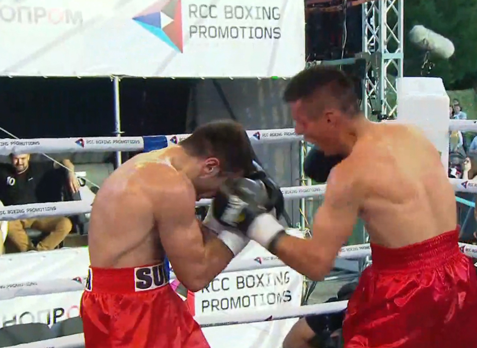 Sukias-Kuyumchyan-vs-Doston-Ramziev_2.jpg